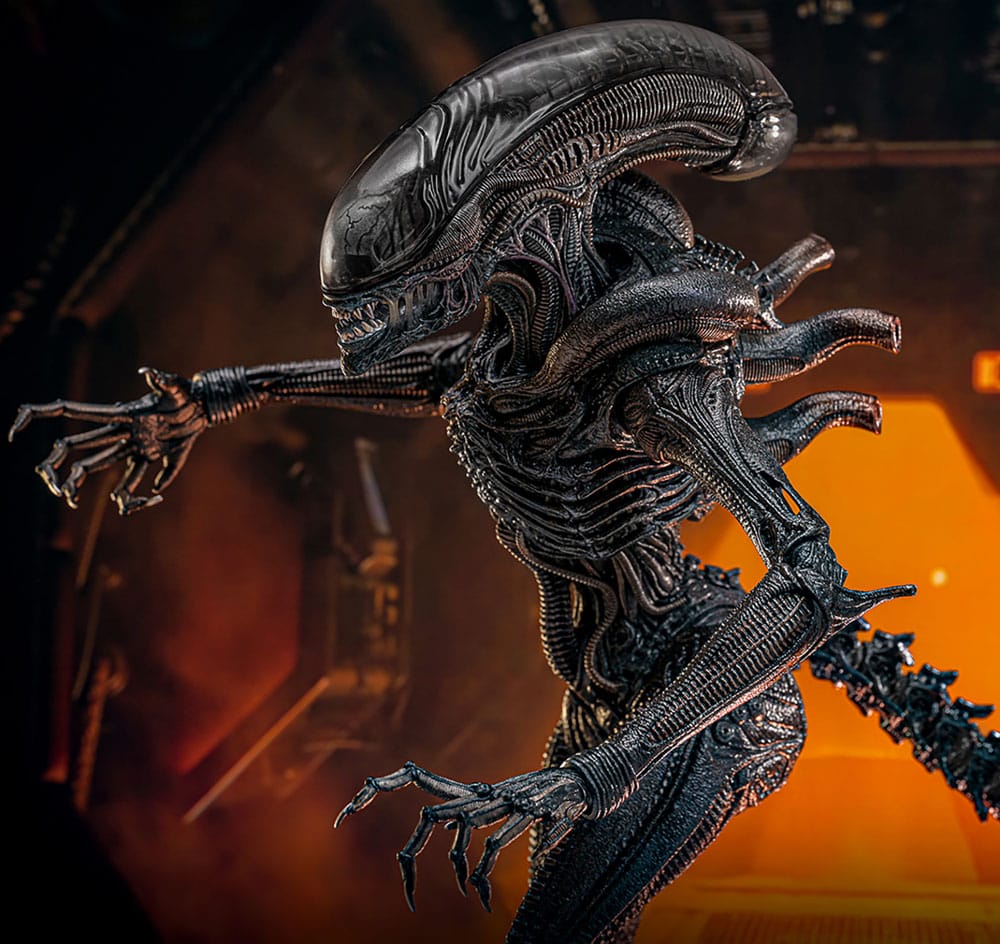 Hot Toys Alien - Romulus Scorched Xenomorph Movie Masterpiece 44 cm 1/6 Actionfigur