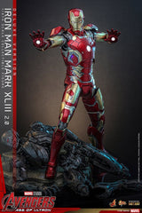 Hot Toys Avengers: Age of Ultron Movie Masterpiece Diecast Actionfigur 1/6 Iron Man Mark XLIII (2.0) (Deluxe Version)