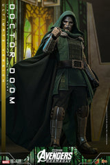 Hot Toys Avengers Marvel Doctor Doom Ultimate Version 1/6 Actionfigur