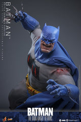 Hot Toys Batman: The Dark Knight Returns Comic Masterpiece Actionfigur 1/6 Batman (Battle Damaged Version) 32 cm