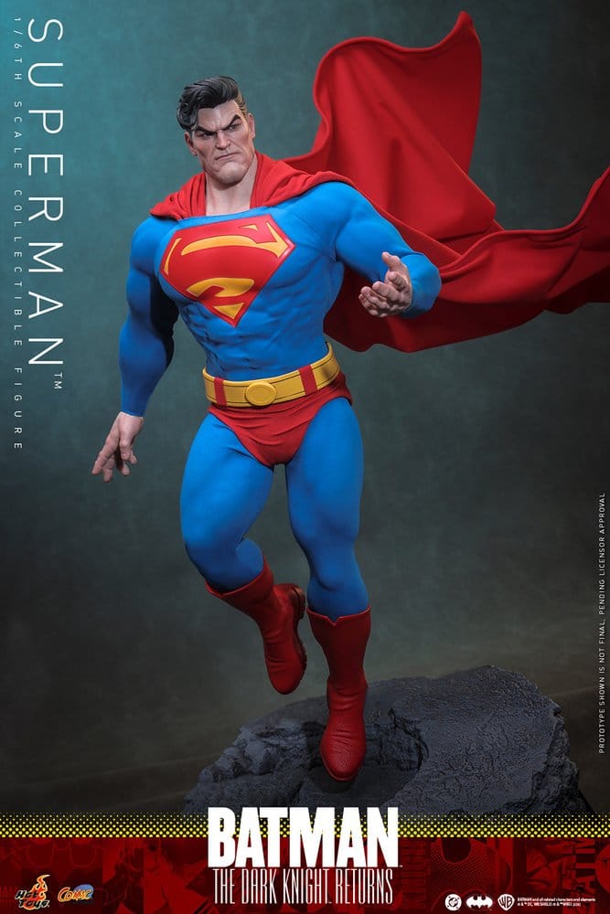 Hot Toys Batman: The Dark Knight Returns Comic Masterpiece Actionfigur 1/6 Superman 34 cm