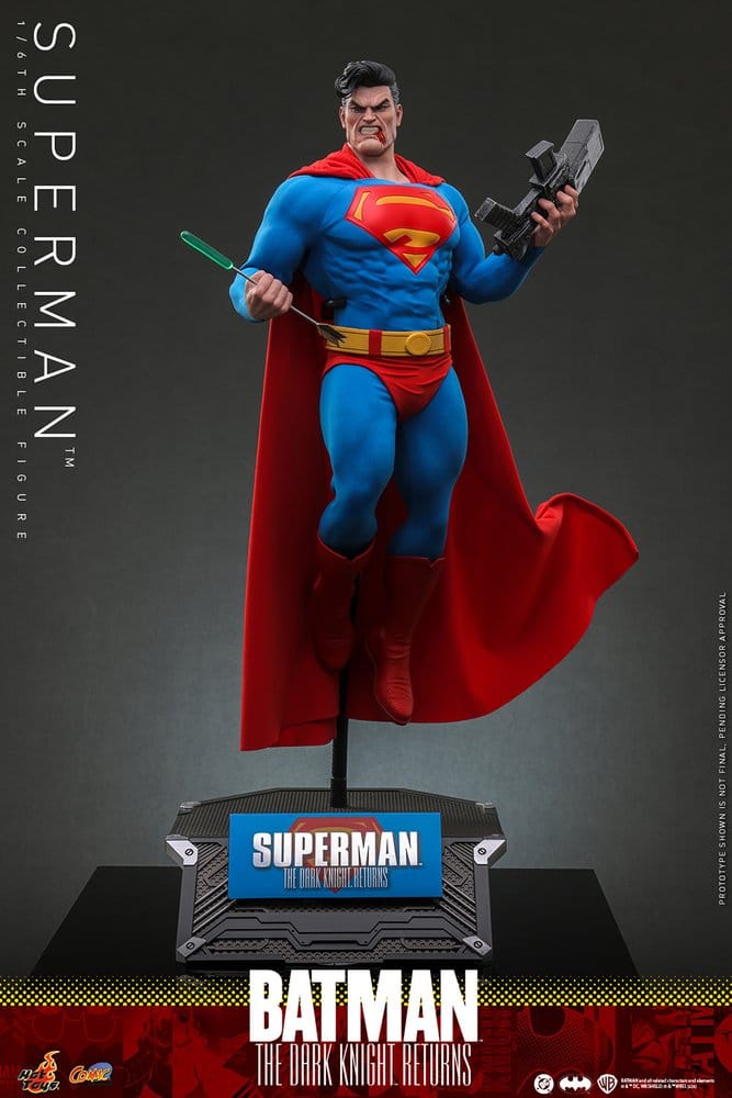 Hot Toys Batman: The Dark Knight Returns Comic Masterpiece Actionfigur 1/6 Superman 34 cm