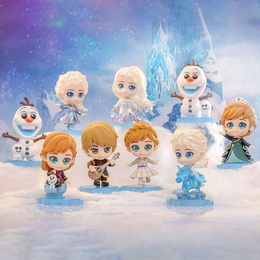 Hot Toys Die Eiskönigin Cosbi Minifiguren Elsa Anna Olaf Kristoff Display