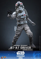 Hot Toys Star Wars Movie Masterpiece Imperial Remnant AT-AT Driver 1/6 Actionfigur