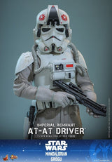 Hot Toys Star Wars Movie Masterpiece Imperial Remnant AT-AT Driver 1/6 Actionfigur