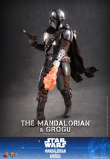 Hot Toys Star Wars: The Mandalorian & Grogu Movie Masterpiece Actionfigur 1/6 The Mandalorian and Grogu 31 cm