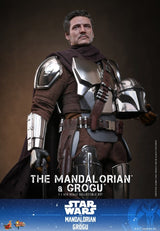 Hot Toys Star Wars: The Mandalorian & Grogu Movie Masterpiece Actionfigur 1/6 The Mandalorian and Grogu 31 cm