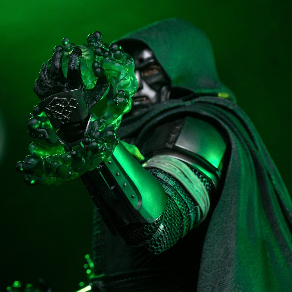 Iron Studios Avengers Doomsday Doctor Doom Legacy Replica 1/4 Statue