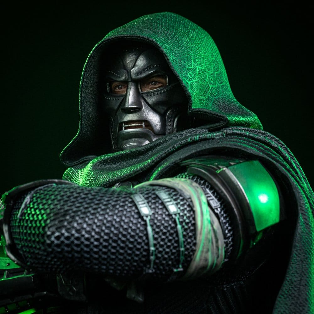 Iron Studios Avengers Doomsday Doctor Doom Legacy Replica 1/4 Statue