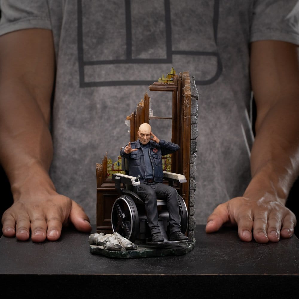 Iron Studios Avengers Doomsday Professor Xavier 1/10 Art Scale Statue