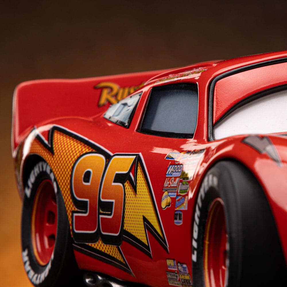 Iron Studios Cars Art Scale Lightning Mcqueen 1/10 Statue
