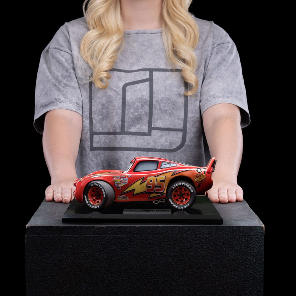 Iron Studios Cars Art Scale Lightning Mcqueen 1/10 Statue