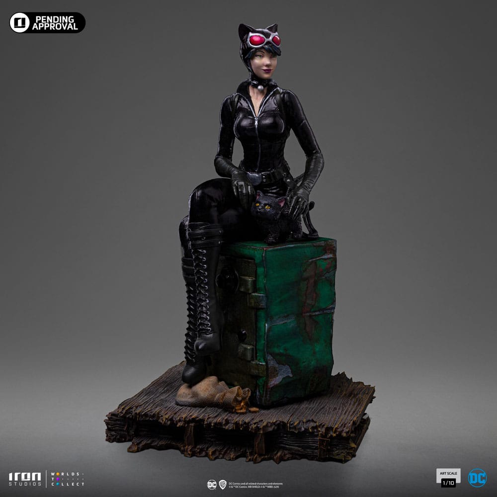 Iron Studios DC Comics Catwoman (Gotham City Sirens) Art Scale 1/10 Statue