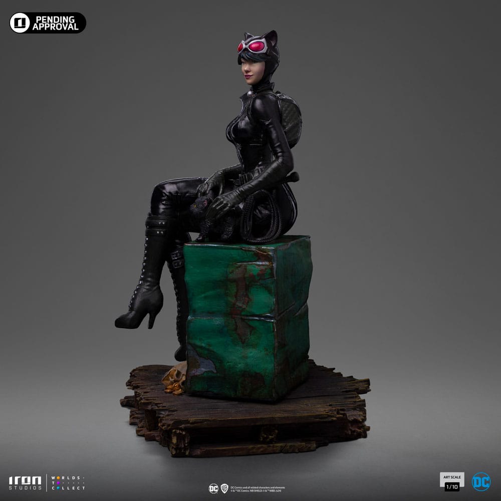 Iron Studios DC Comics Catwoman (Gotham City Sirens) Art Scale 1/10 Statue