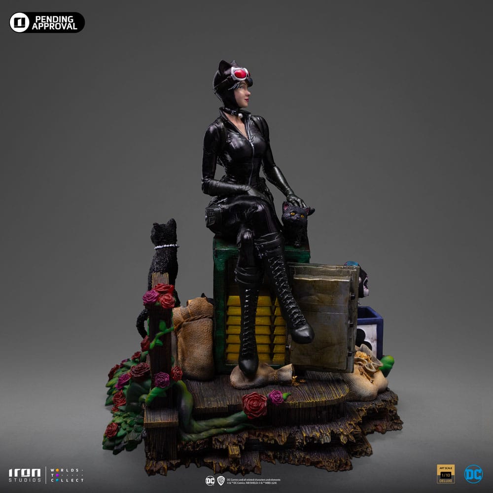 Iron Studios DC Comics Catwoman (Gotham City Sirens) Deluxe 1/10 Statue