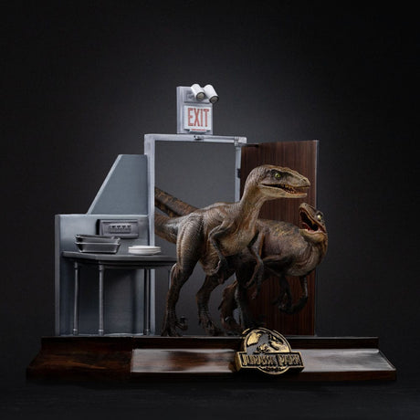Iron Studios Jurassic Park Raptors At The Kitchen’s Door Art Scale 1/10 Statue