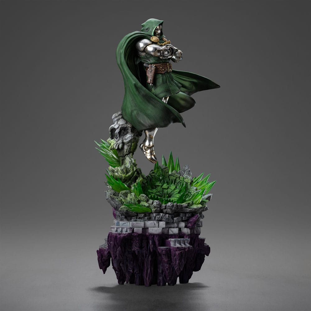 Iron Studios Marvel Legends Doctor Doom The Infinity Gauntlet Deluxe Edition 1/10 Statue