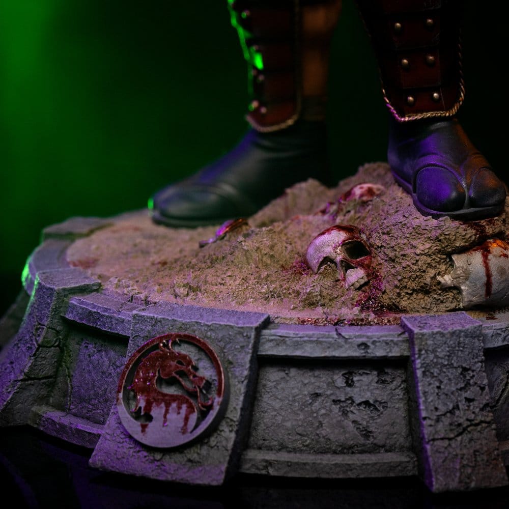 Iron Studios Mortal Kombat Shao Khan 1/10 Art Scale Statue