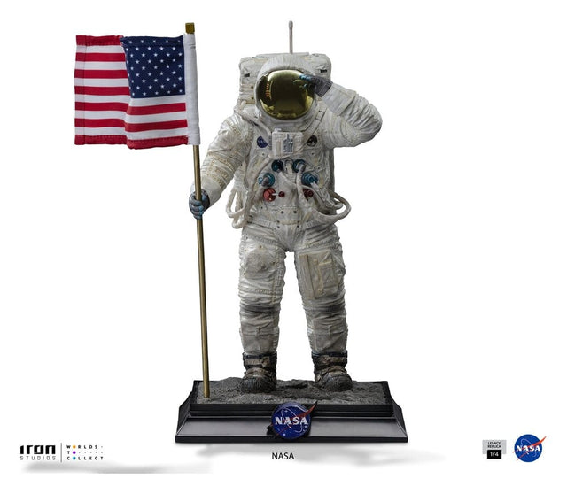 Iron Studios NASA Legacy Replica Apollo 11 Astronaut 1/4 Statue