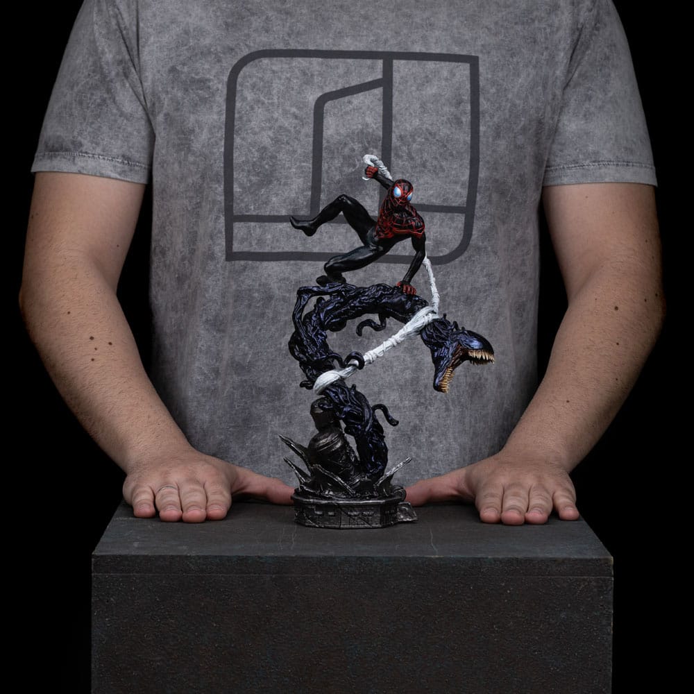 Iron Studios Spider-Man vs. Villains Miles Morales Diorama 1/10 Statue