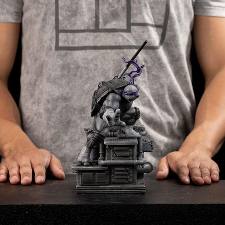 Iron Studios Teenage Mutant Ninja Turtles Donatello Black and White Exclusive 1/10 Statue