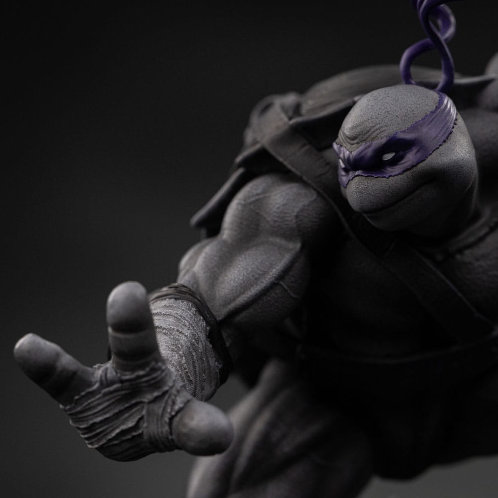 Iron Studios Teenage Mutant Ninja Turtles Donatello Black and White Exclusive 1/10 Statue