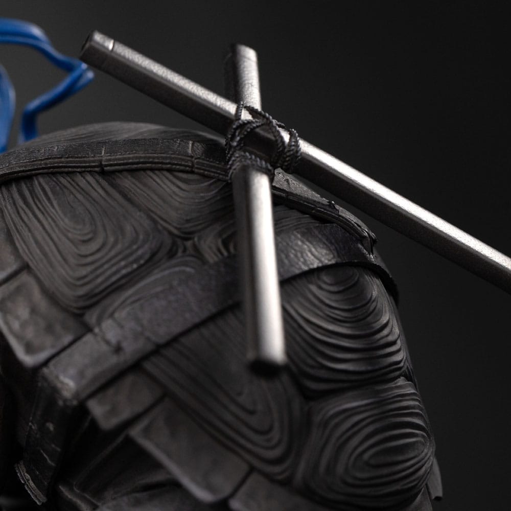 Iron Studios Teenage Mutant Ninja Turtles Leonardo Black and White Exclusive 1/10 Statue