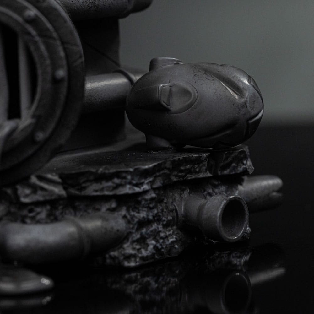 Iron Studios Teenage Mutant Ninja Turtles Raphael Black and White Exclusive 1/10 Statue