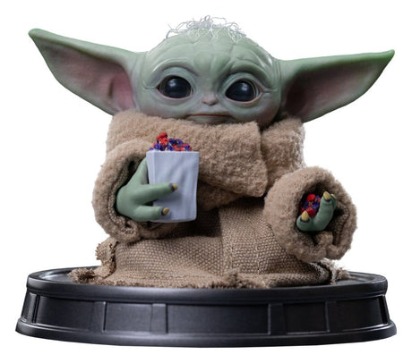 Iron Studios The Mandalorian Grogu Collection Grogu Popcorn Time Statue