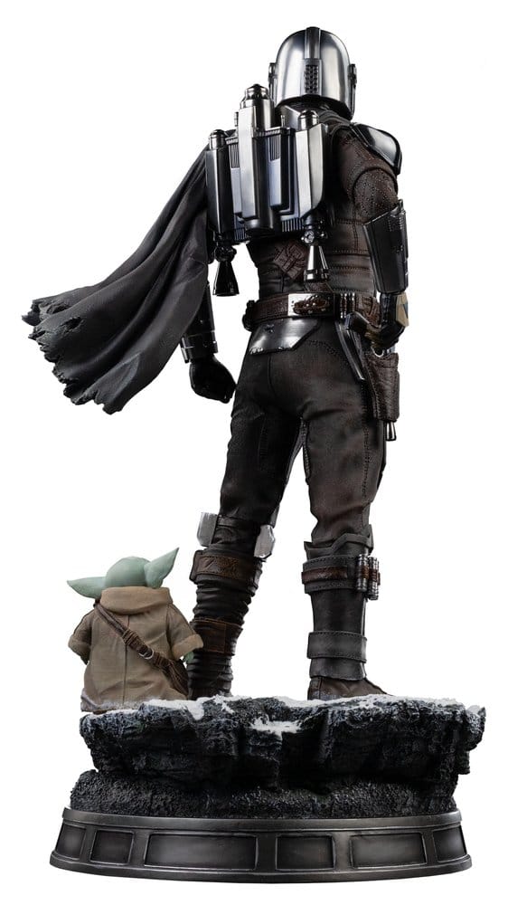 Iron Studios The Mandalorian & Grogu Legacy Replica 1/4 Statue