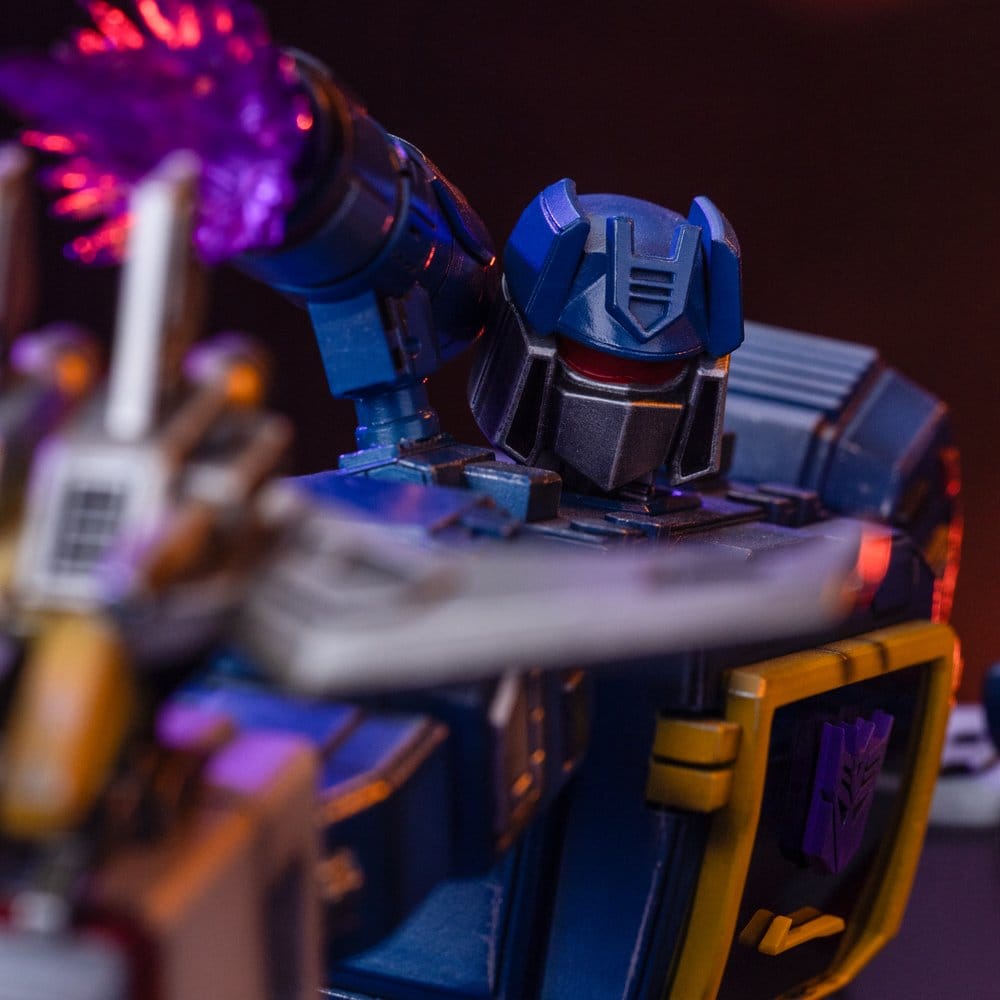 Iron Studios Transformers Demi Scale Soundwave Demi Scale 1/20 Statue