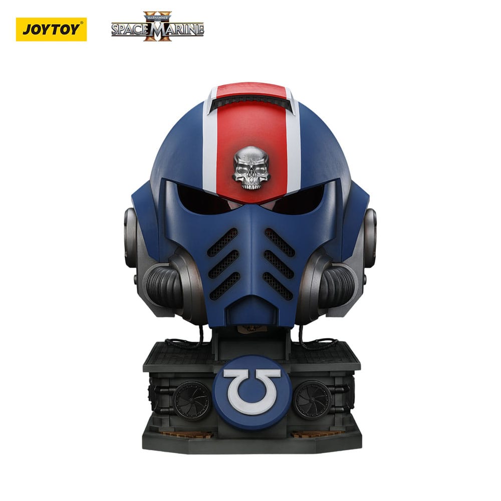 Joy Toy (CN) Warhammer 40,000 Space Marine 2 Ultramarines Lieutenant Titus Helm mit Display-Stand Replik