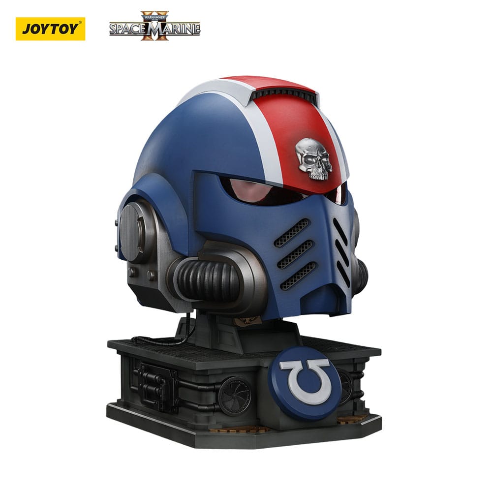 Joy Toy (CN) Warhammer 40,000 Space Marine 2 Ultramarines Lieutenant Titus Helm mit Display-Stand Replik