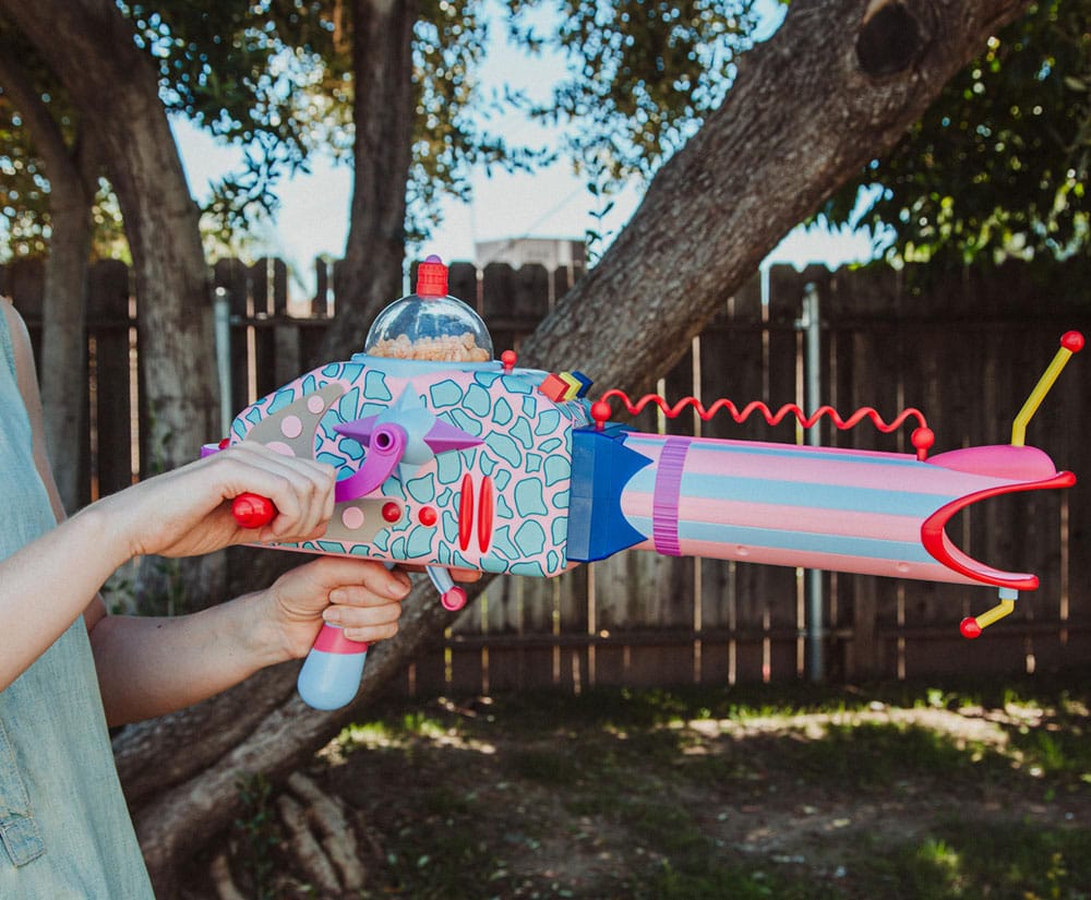 Killer Klowns From Outer Space 61 cm 1/1 Popcorn Bazooka Prop Replik