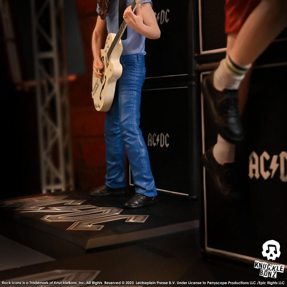 Knucklebonz AC/DC Malcolm Young II Rock Iconz Statue - Beschädigte Verpackung