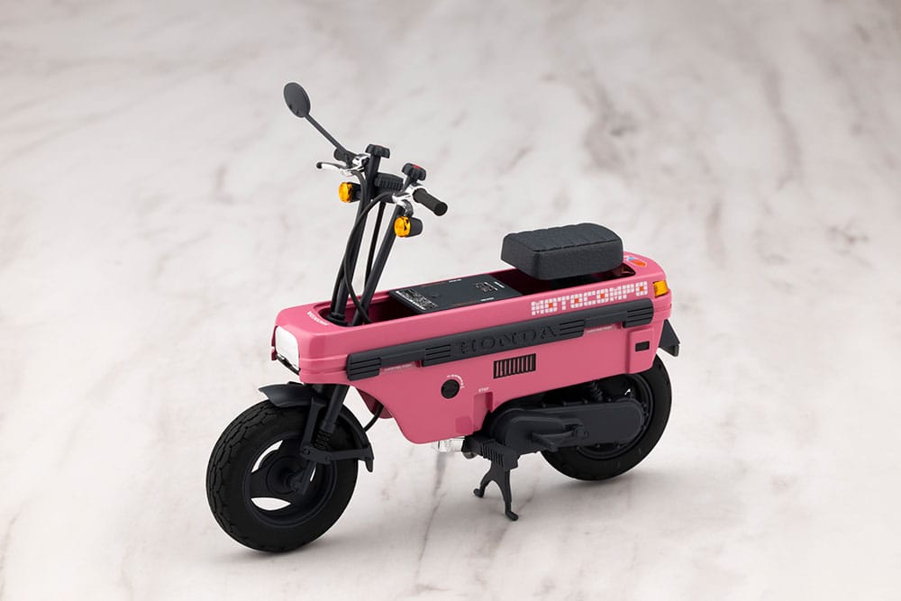 Kotobukiya Sousai Shojo Teien Emma Koishikawa Nocturne with Honda AB12 Motocompo 1/10 Plastic Model Kit