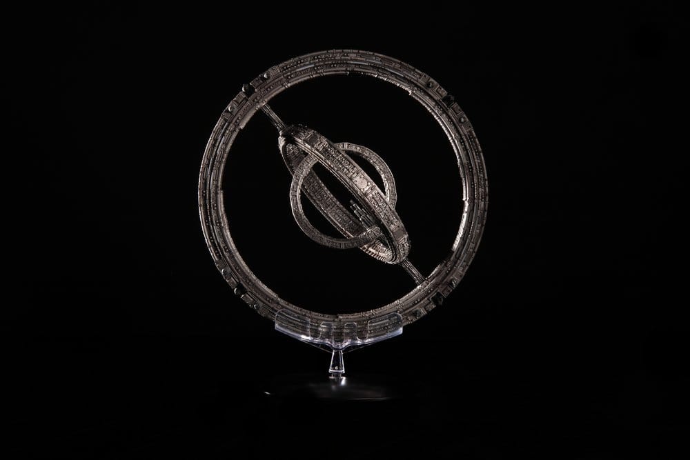 Master Replicas Foundation The Invictus Die-Cast Spaceship