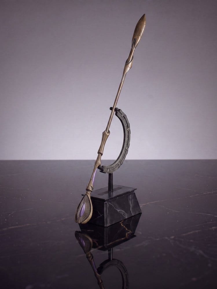 Master Replicas Stargate Ma’tok Stab Desktop Replica