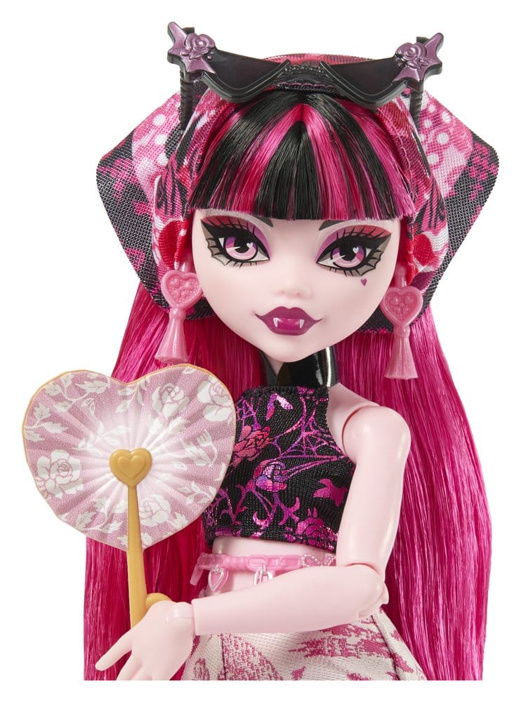 Mattel Monster High Skulltimate Secrets Draculaura Destination Gore-geous Oasis Puppe