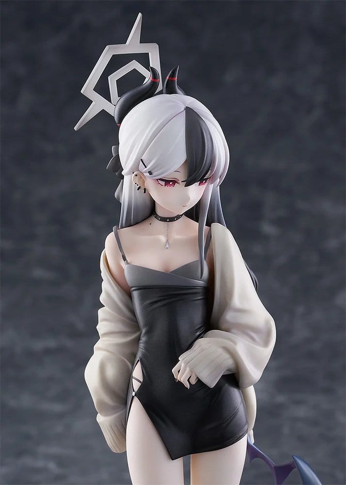 Max Factory Blue Archive Kayoko (Dress) 1/7 Figur