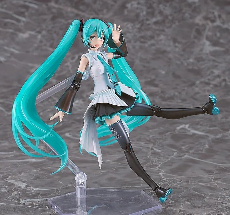 Max Factory Character Vocal Series 01 Hatsune Miku Plamatea Happy 16th Birthday Ver. Plastic Model Kit