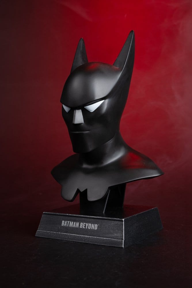McFarlane Toys DC Direct Batman Cowl 1/3 Prop Replik