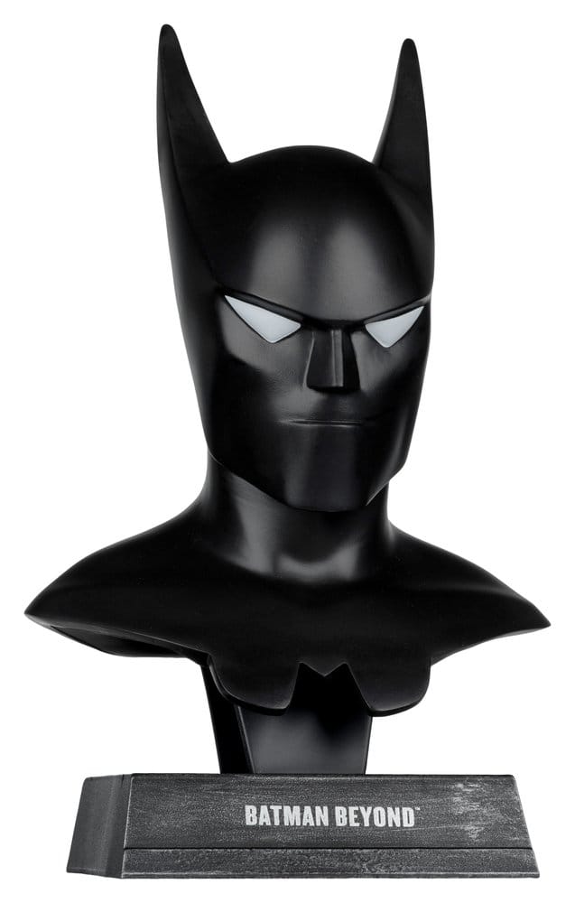 McFarlane Toys DC Direct Batman Cowl 1/3 Prop Replik