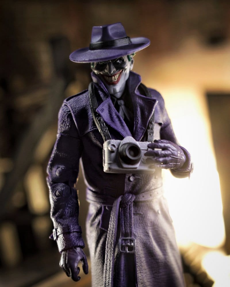 McFarlane Toys DC Multiverse Batman Three Jokers The Joker The Comedian McFarlane Vault Collection Actionfigur