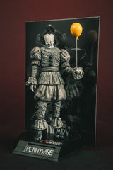 McFarlane Toys Es Welcome To Derry Pennywise Black White Movie Maniacs Figur