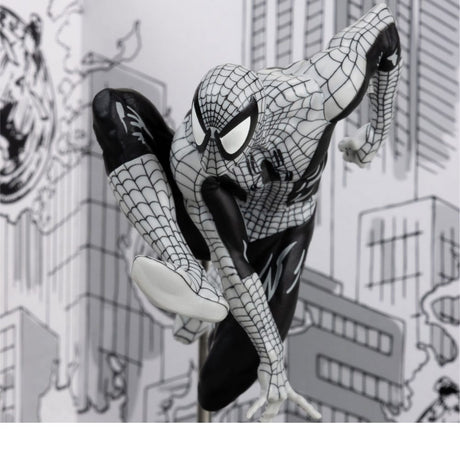 McFarlane Toys Marvel Spider-Man Line Art Gold Label 1/10 Statue