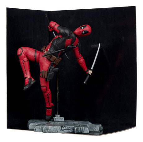 McFarlane Toys Marvel Studios Deadpool (Deadpool & Wolverine) (Gold Label) 1/10 Statue