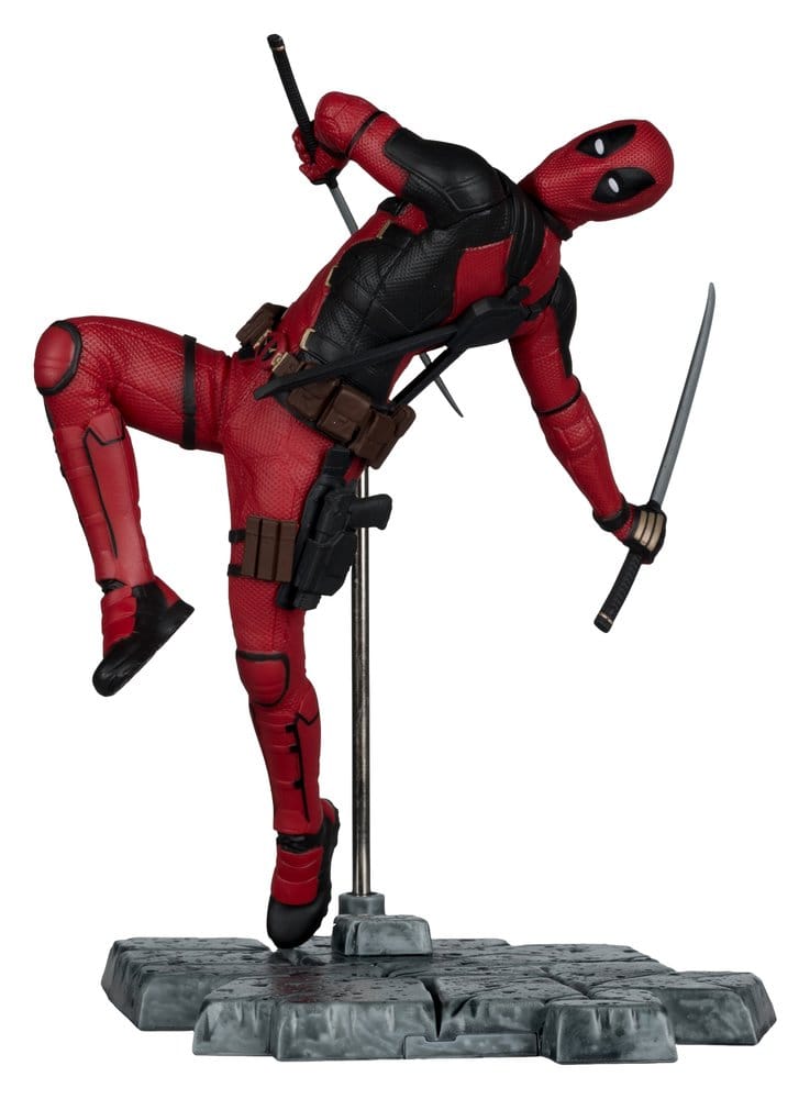 McFarlane Toys Marvel Studios Deadpool (Deadpool & Wolverine) (Gold Label) 1/10 Statue