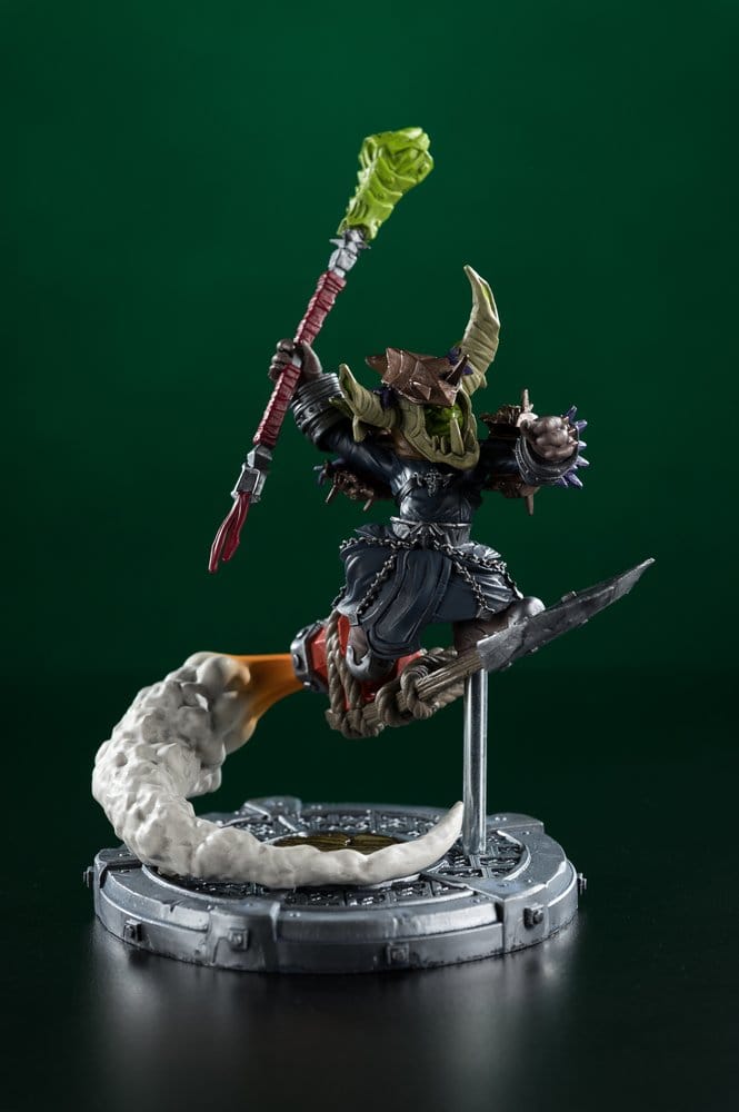 McFarlane Toys World of Warcraft Goblin Limited Edition Posed 1/12 Scale Figur