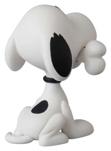 Medicom Peanuts UDF Series 20 Snoopy With Bone Minifigur